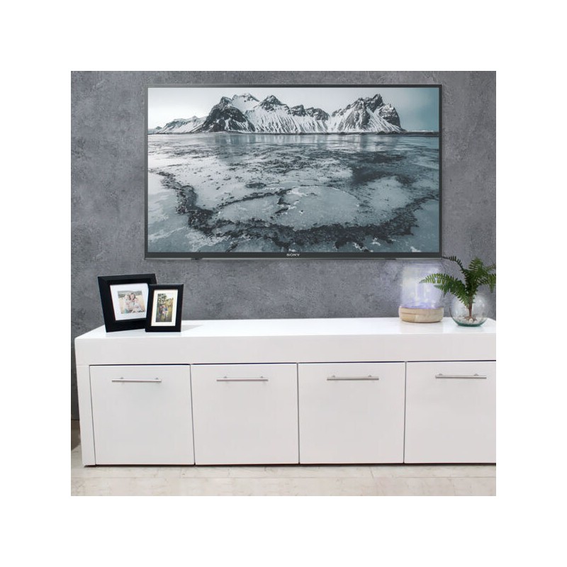 Centro de Entretenimiento Modelo PLACENCIA